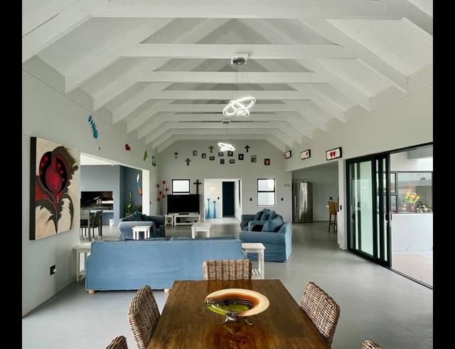 2HA SMALLHOLDING FOR SALE IN OLIFANTSKOP
